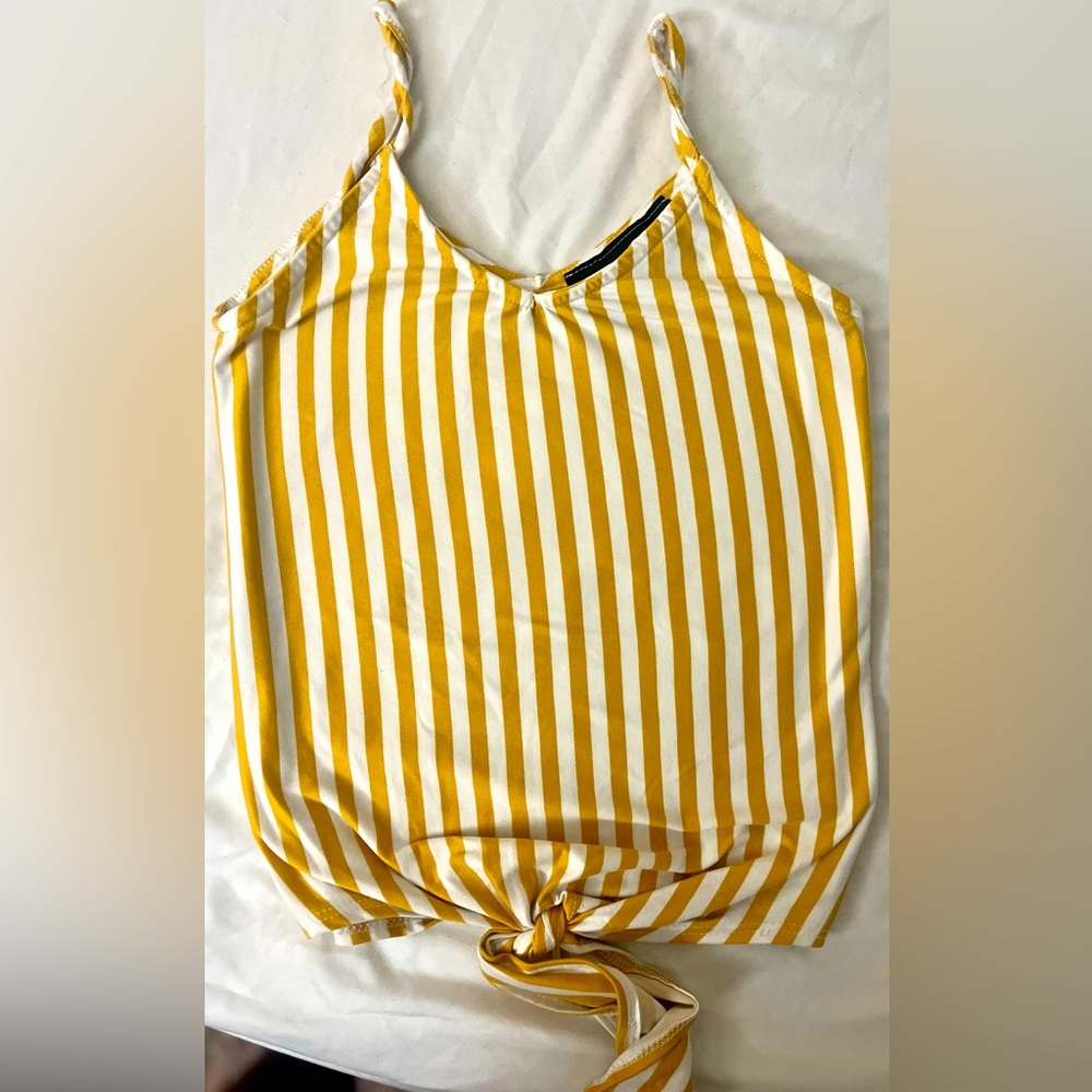 Summer tie up tank